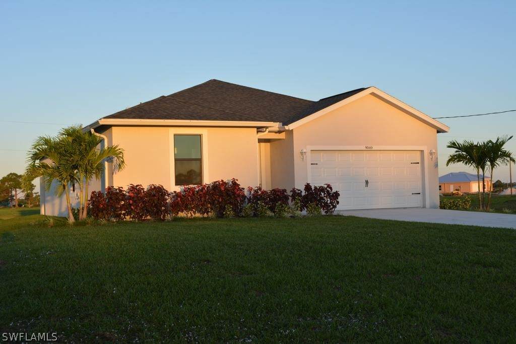 8023 Oakleaf Circle - Photo 1