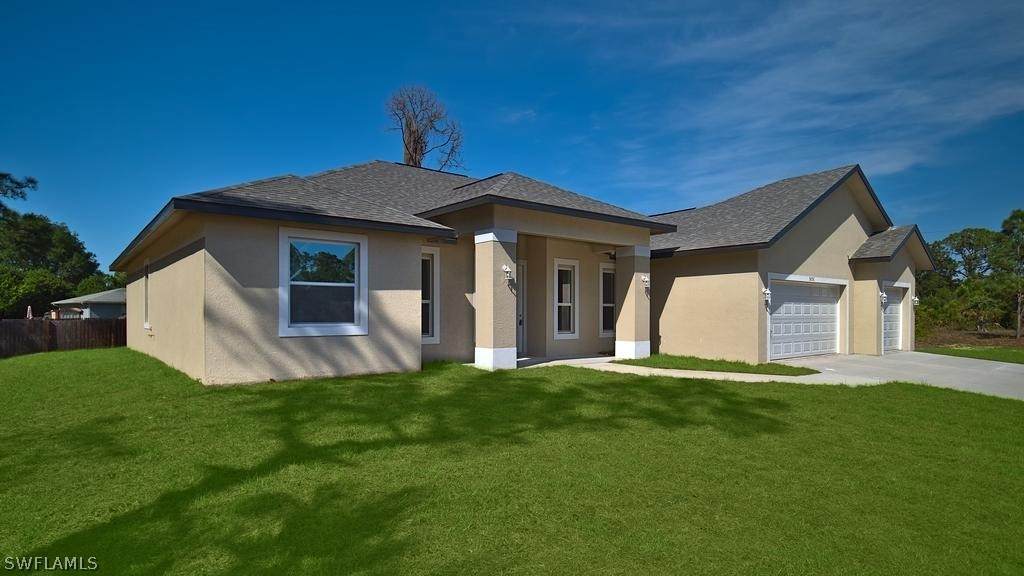 1158 Benbow Circle - Photo 1