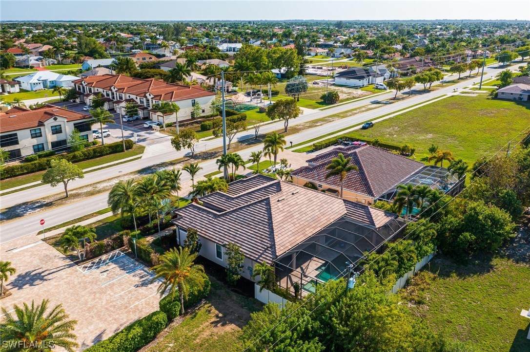 1823 Cape Coral Parkway W, Cape Coral, FL 33914 (223088384