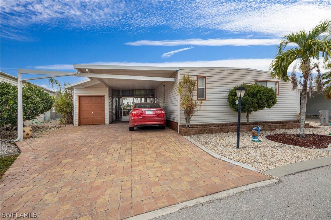 207 Nicklaus Boulevard - Photo 1
