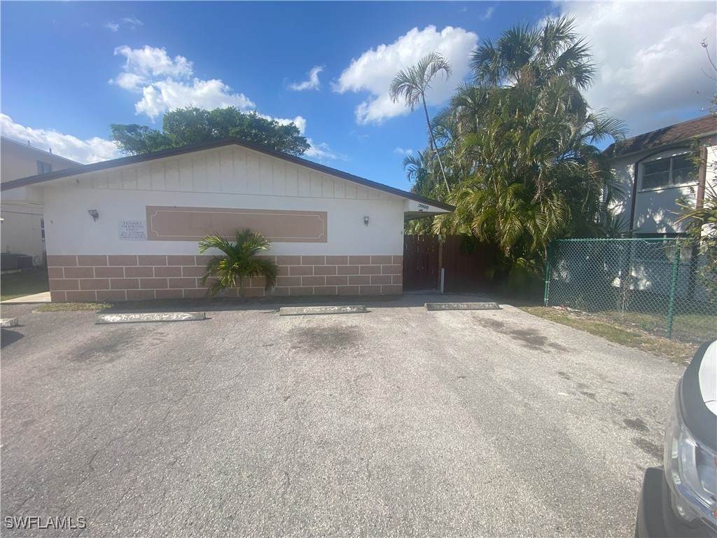 2920 Jackson Street - Photo 1