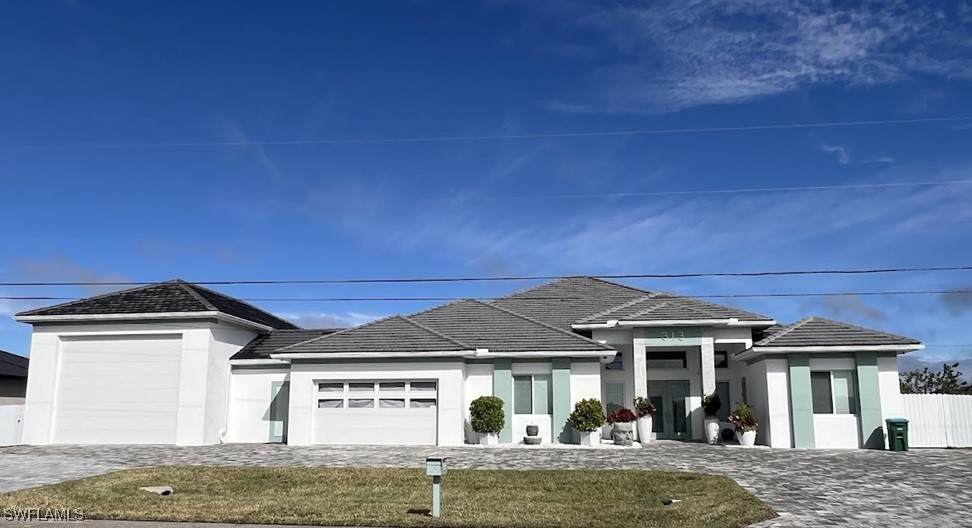 313 21st Street - Photo 1