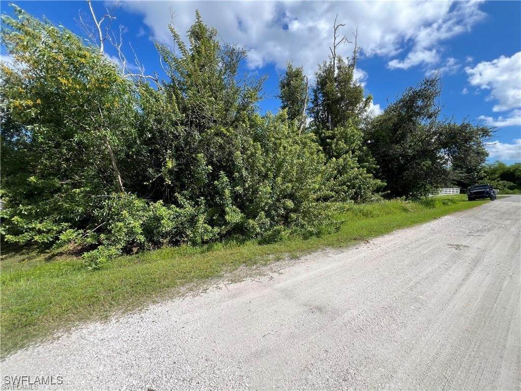 5210 Barrow Drive - Photo 1