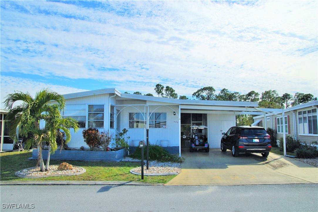 422 Snead Drive - Photo 1