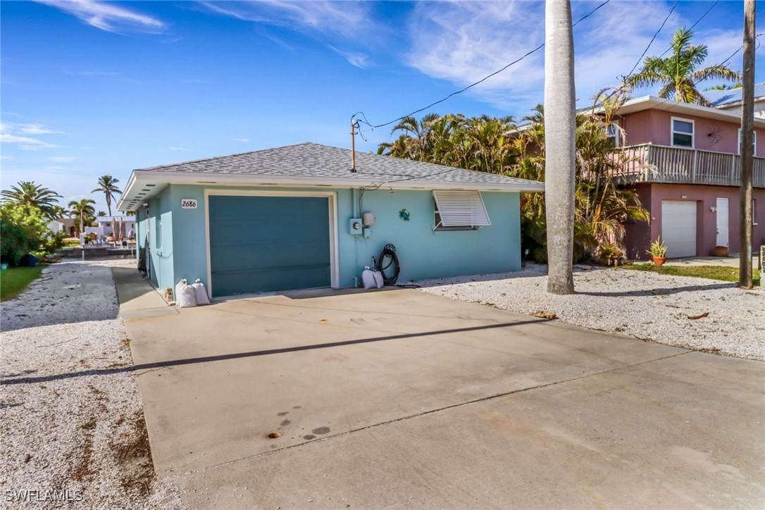 2686 Clyde Street - Photo 1