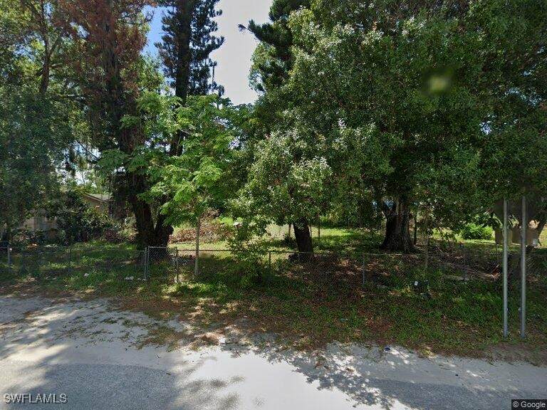 111 7th Street - Photo 1