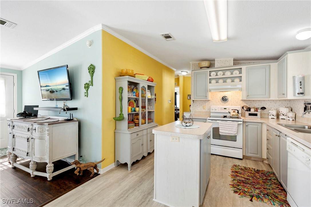 5558 Palm Beach Boulevard - Photo 1