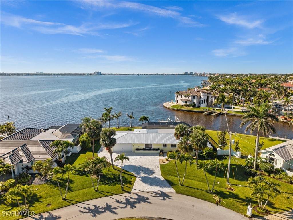 1600 Edith Esplanade - Photo 1
