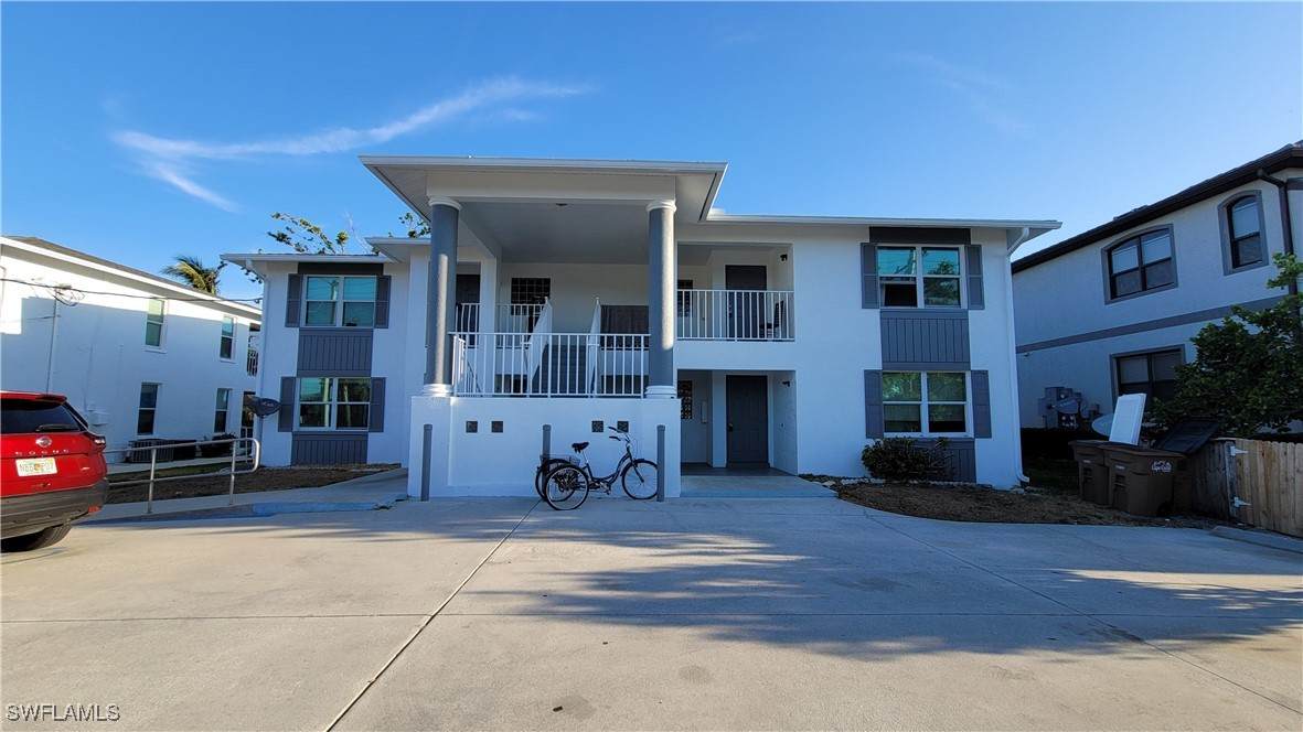 425 47th Terrace - Photo 1