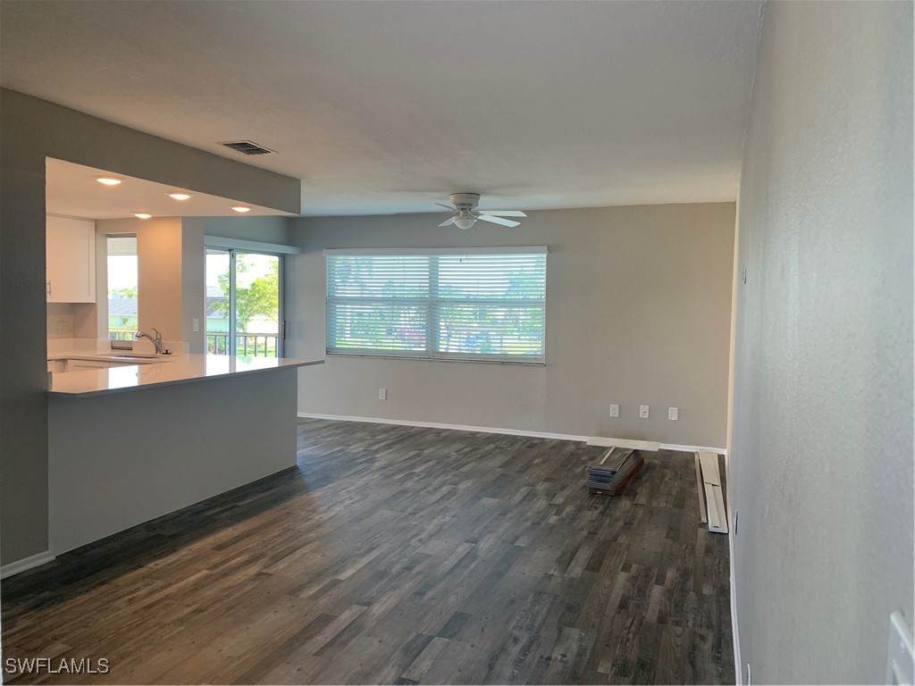 429 47th Terrace - Photo 1