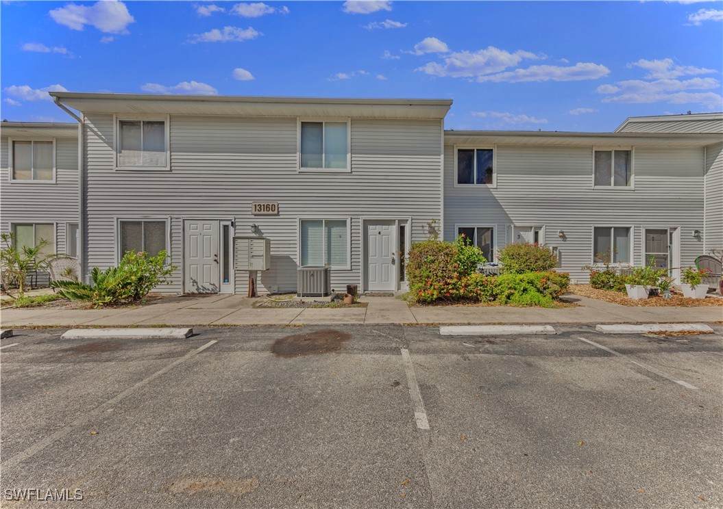 13160 Kings Point Drive - Photo 1