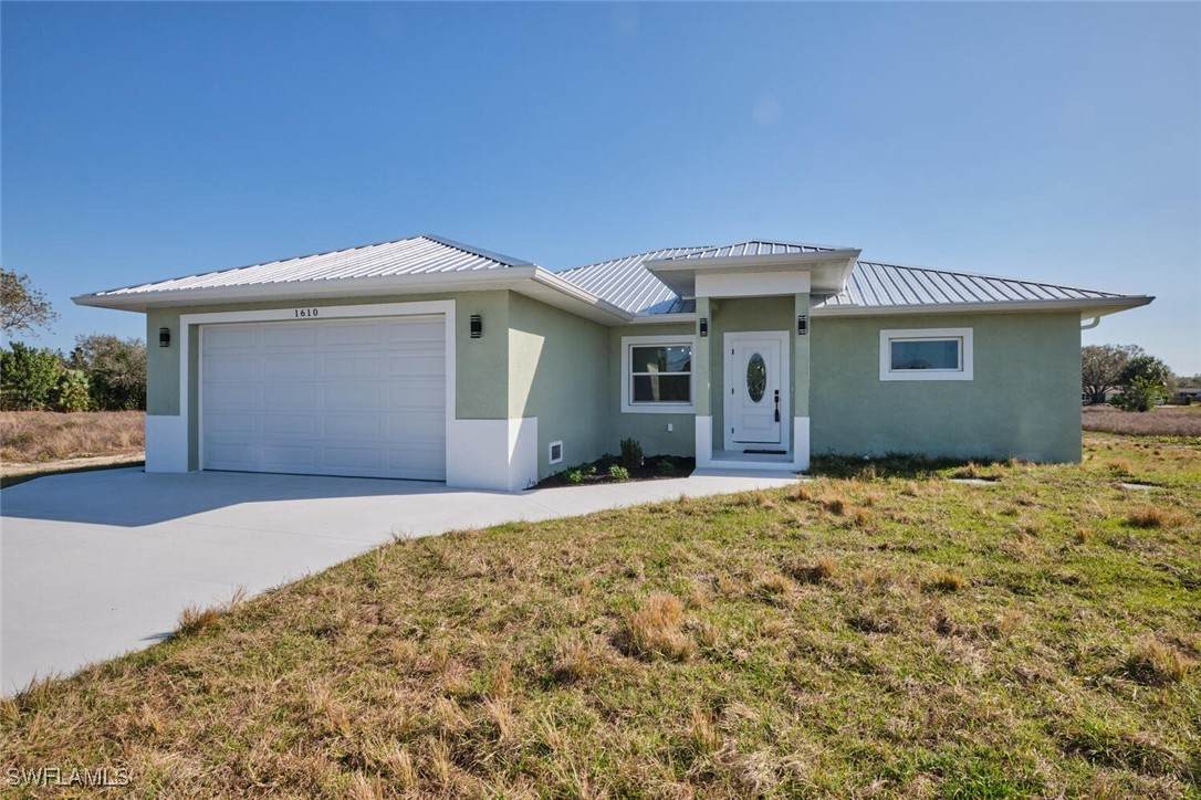 1610 Robert Avenue - Photo 1