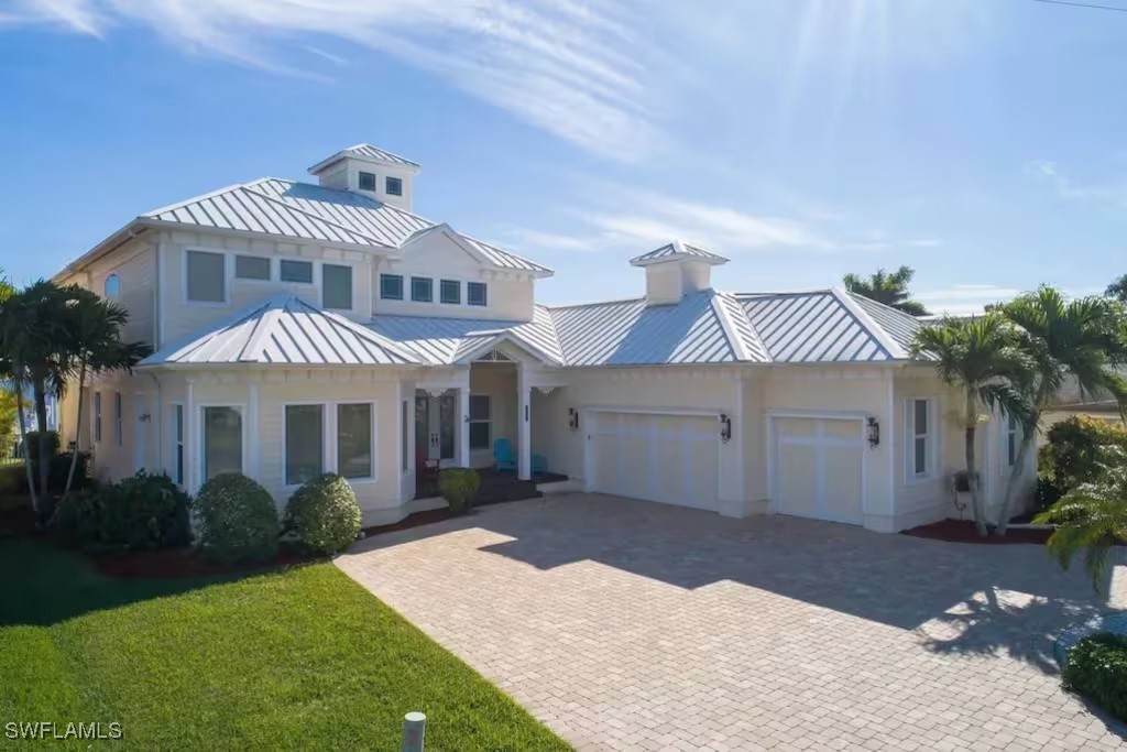 3107 22nd Place - Photo 1