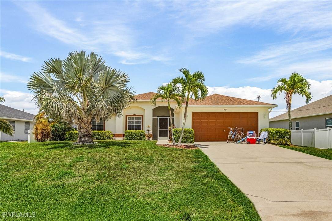 1909 28th Street - Photo 1