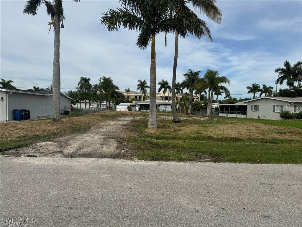 9934 Almetta Avenue - Photo 1