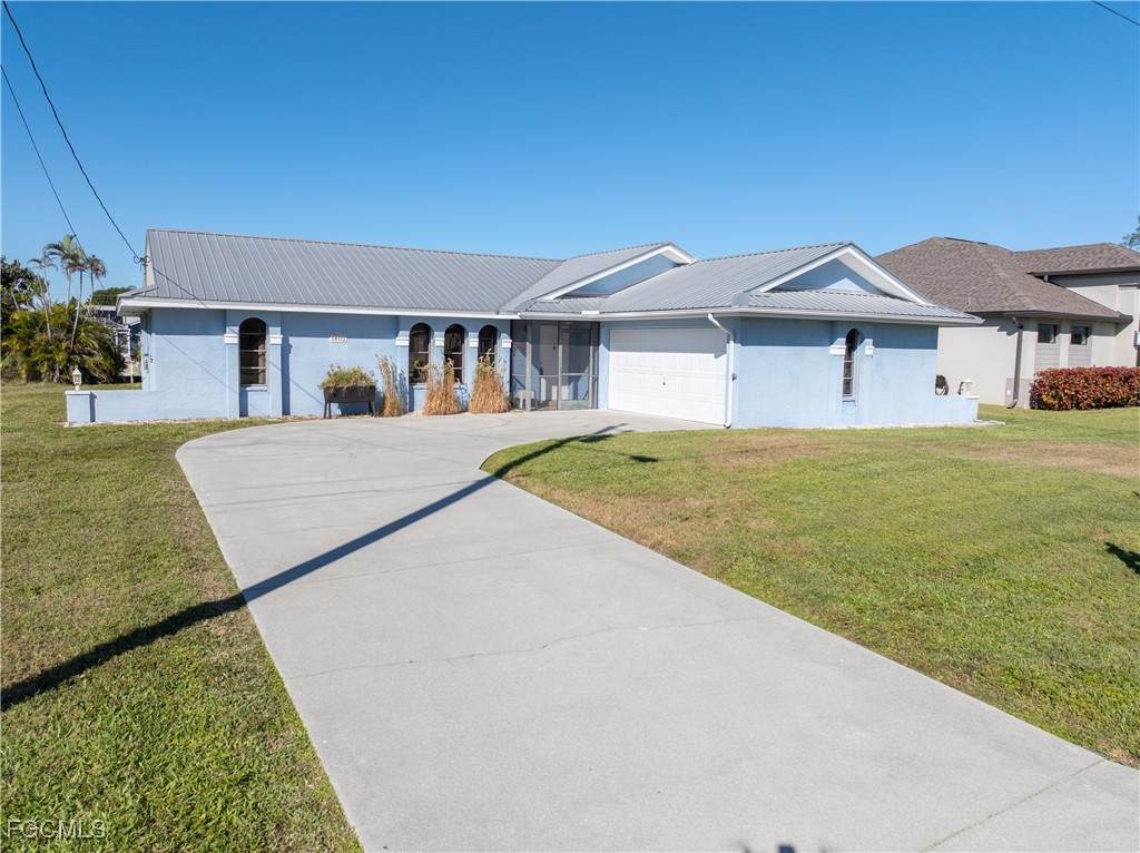 1402 4th Avenue - Photo 1