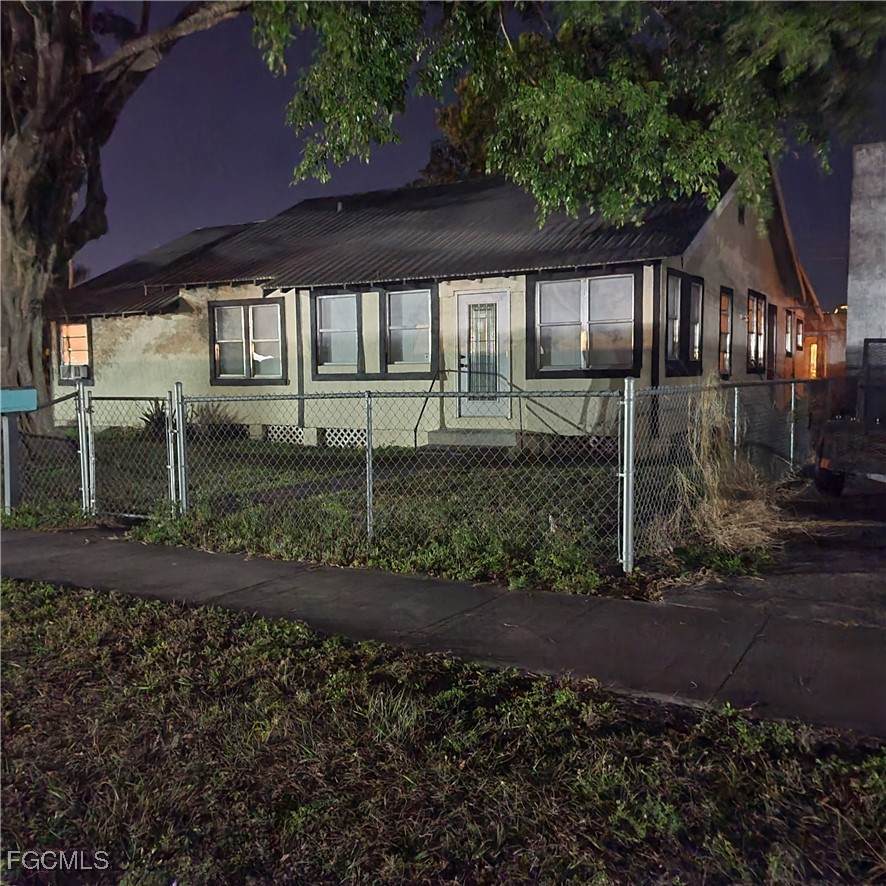 341 El Paso Avenue - Photo 1