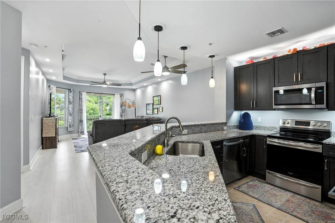 15256 Riverbend Boulevard - Photo 1