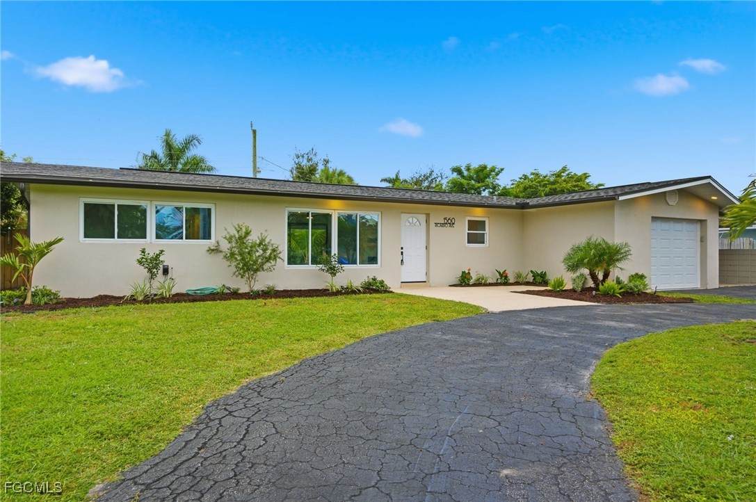 1560 Ricardo Avenue - Photo 1