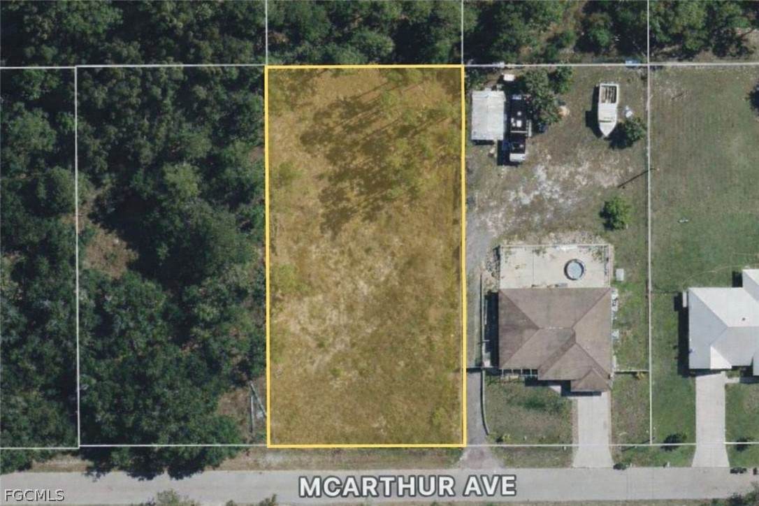 1206 Mcarthur Avenue - Photo 1