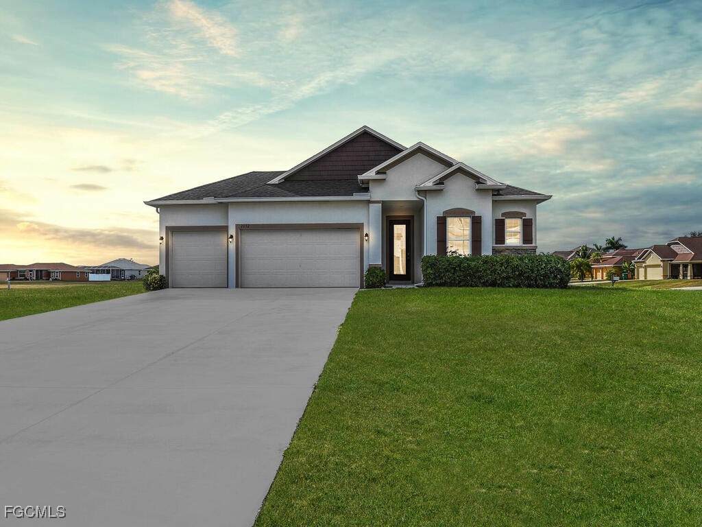 2032 32nd Court - Photo 1