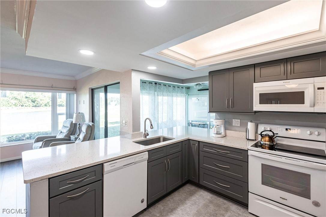 5565 Trailwinds Drive - Photo 1