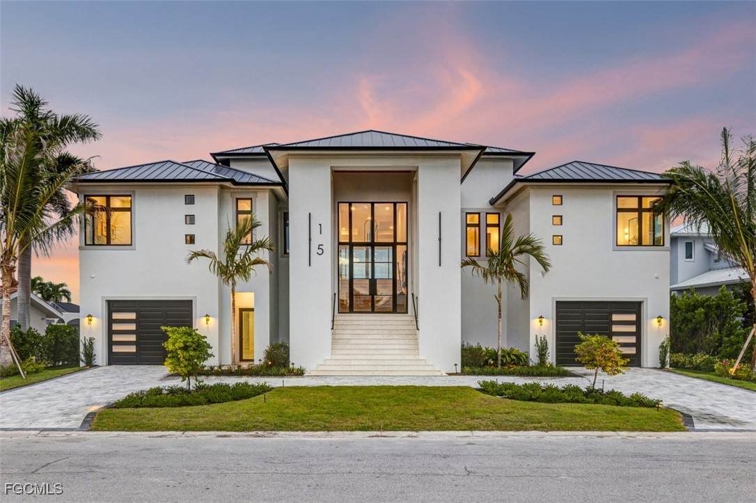 15 Bayview Boulevard - Photo 1