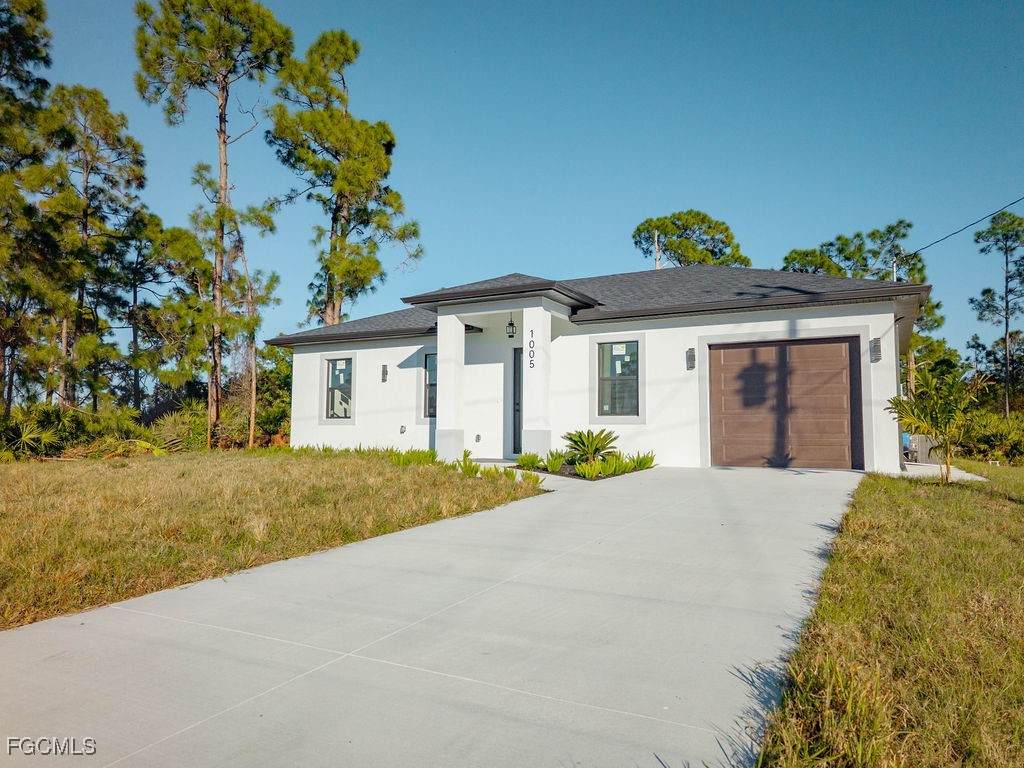 1005 Brenton Avenue - Photo 1