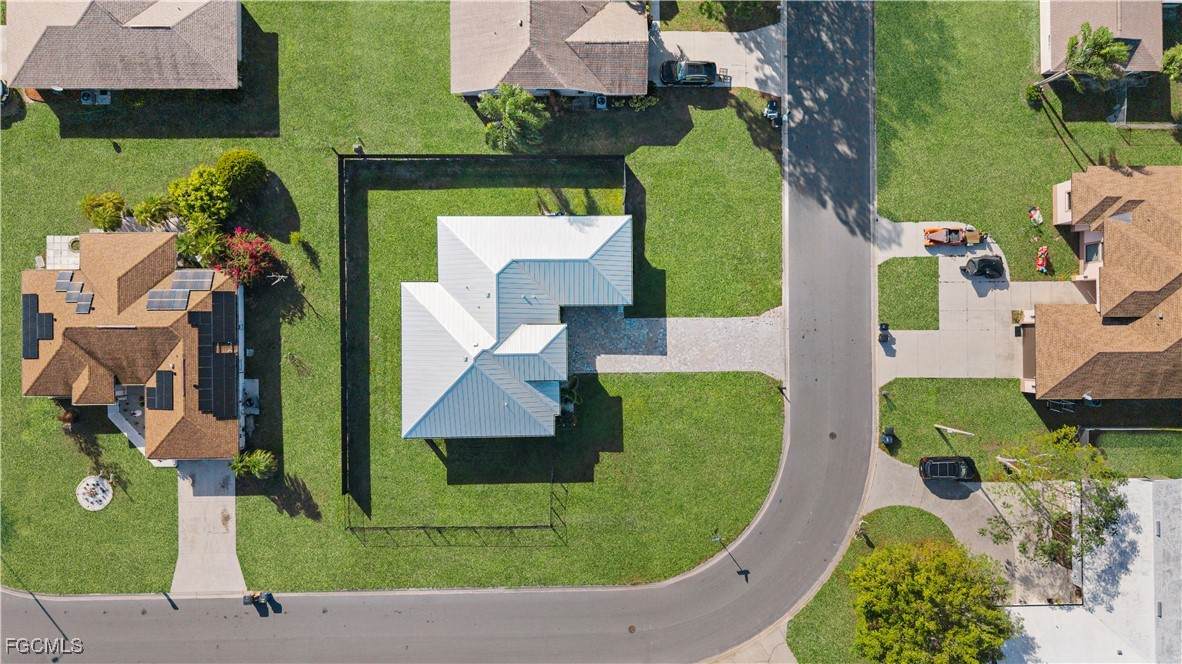 24 Crestwood Circle - Photo 1