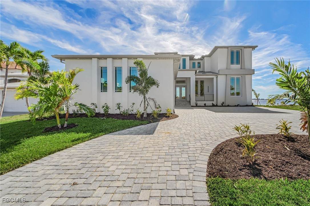 606 Coral Drive - Photo 1