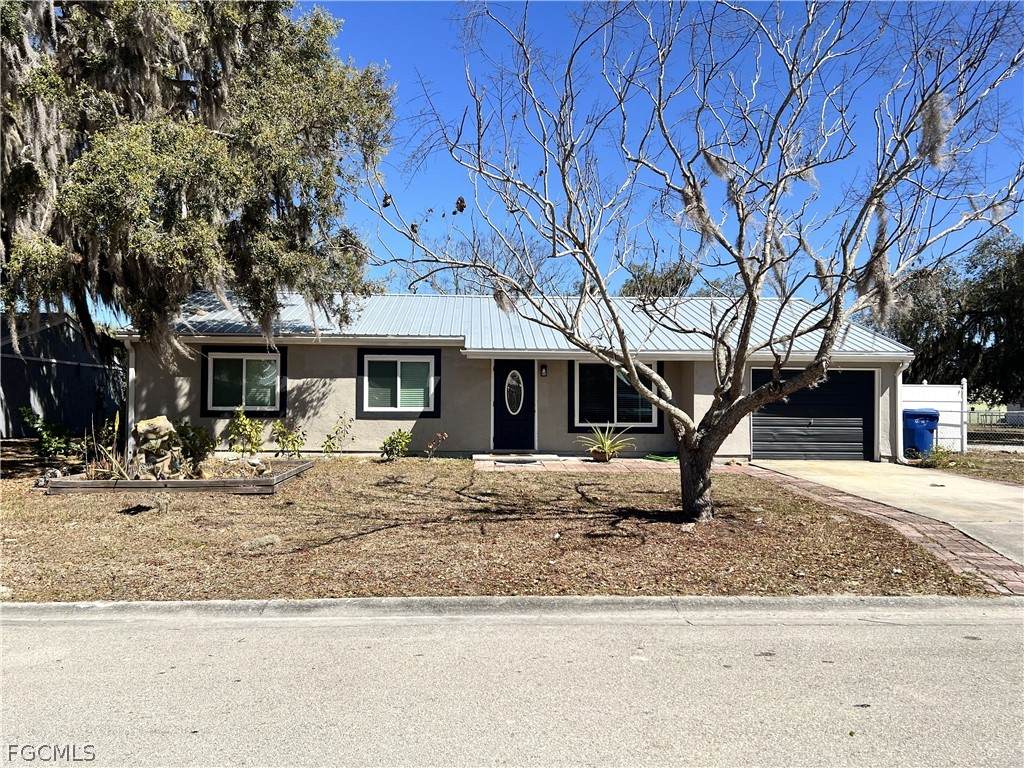 4040 Edgewater Circle - Photo 1