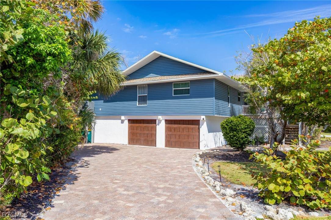 1813 Long Point Lane - Photo 1