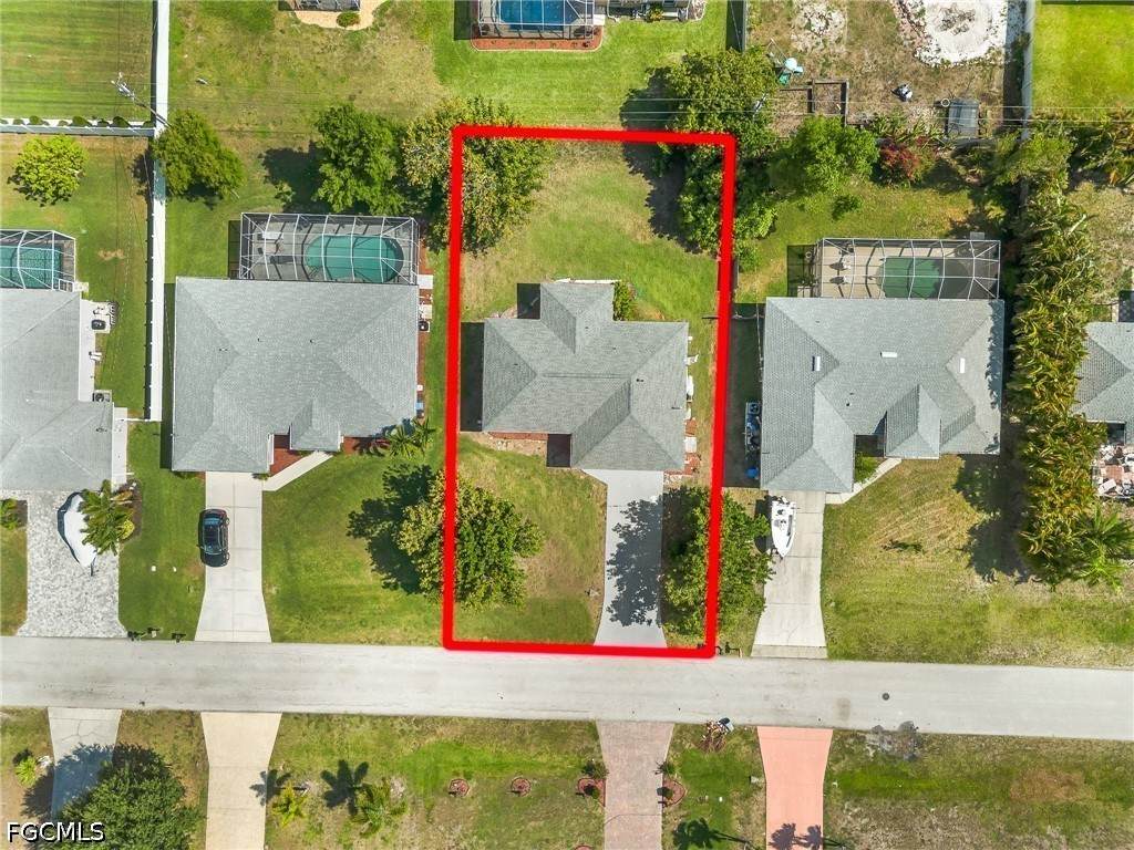 930 34th Street - Photo 1