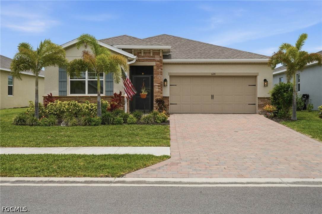 628 Parkshore Lake Avenue - Photo 1