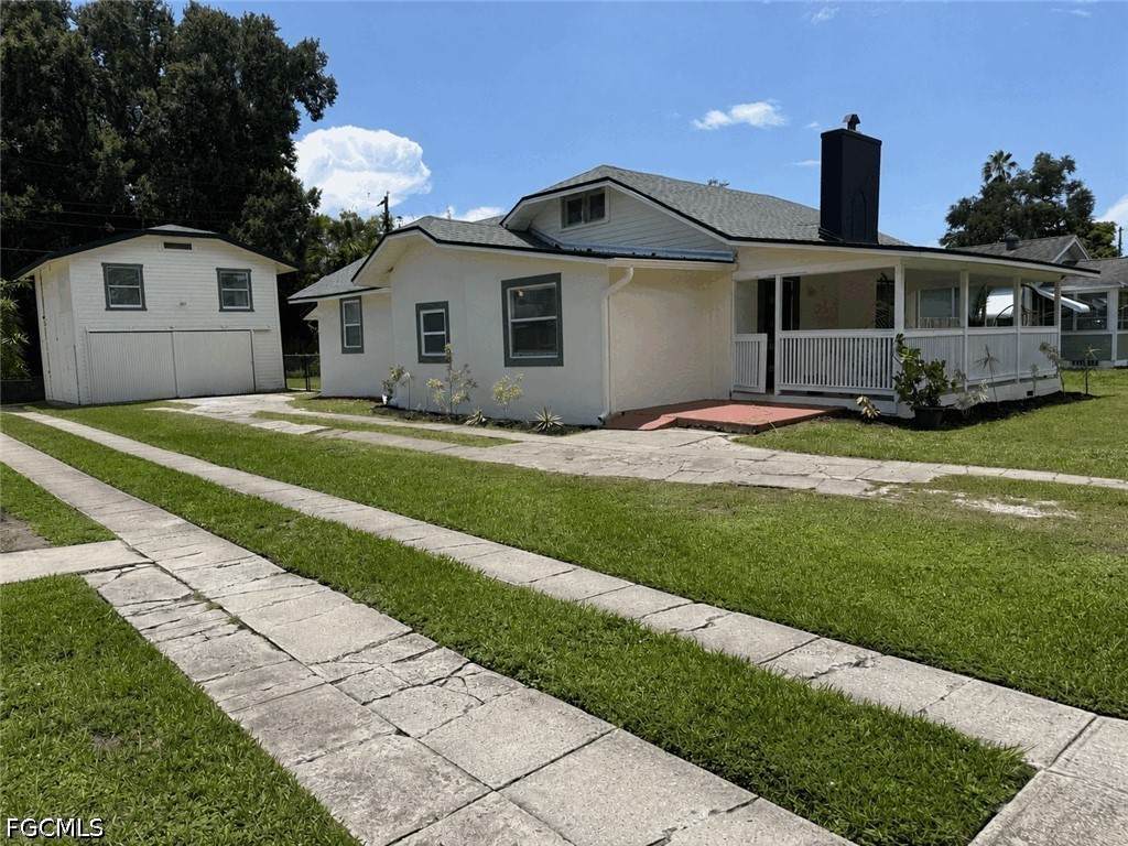 3516 Riverside Drive - Photo 1