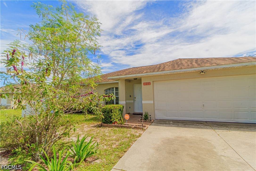 127 Blackstone Drive - Photo 1