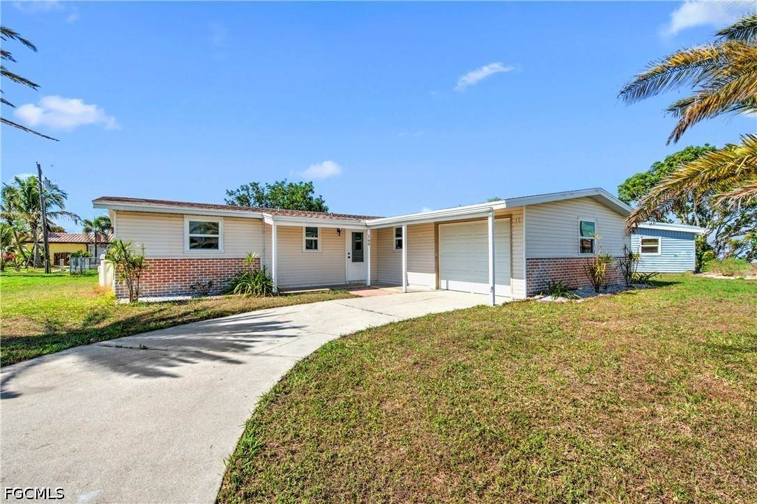 160 Francis Drive - Photo 1