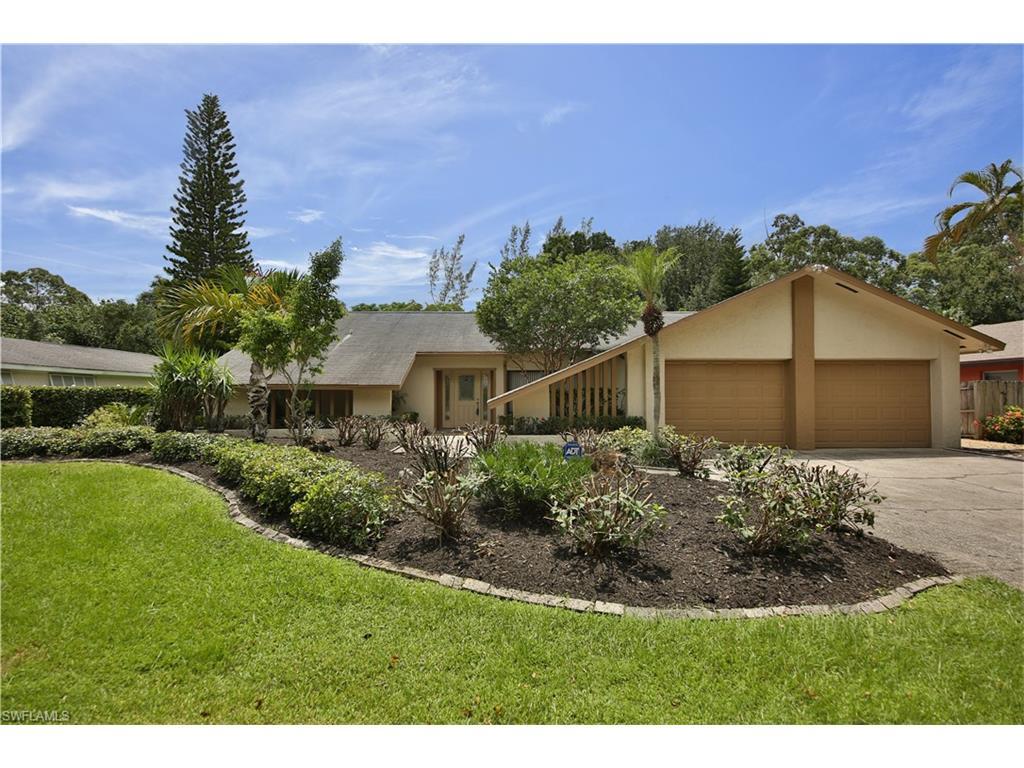 8471 Yorkshire Ln, Fort Myers, FL 33919 (#216049819) :: Homes and Land Brokers, Inc