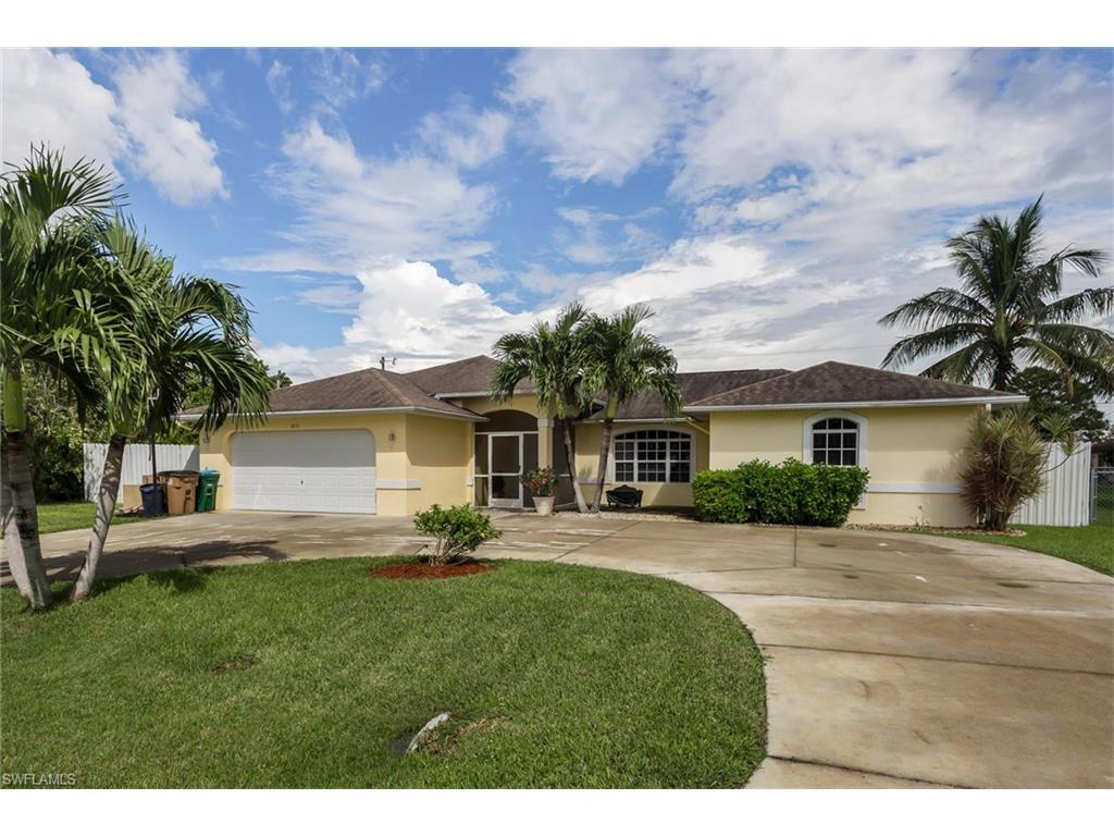 2115 SE 5th Pl, Cape Coral, FL 33990 (#216059347) :: Homes and Land Brokers, Inc