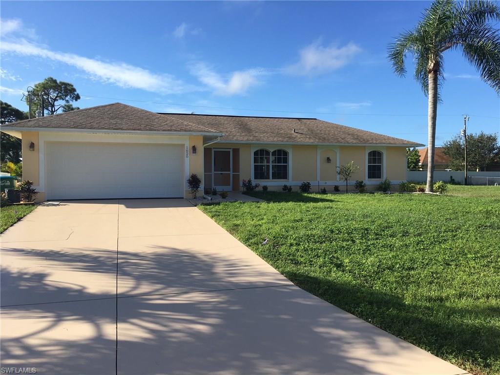 1620 SW 12th Ln, Cape Coral, FL 33991 (#216061147) :: Homes and Land Brokers, Inc