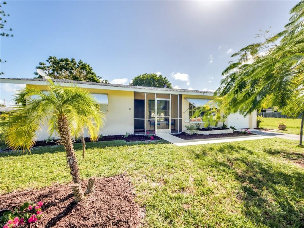 5835 SW 1st Ct, Cape Coral, FL 33914 (#216064434) :: Homes and Land Brokers, Inc