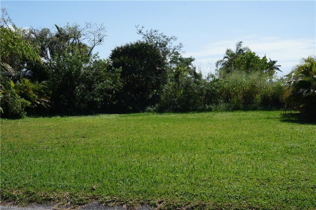 11101 Ballweg Ln - Photo 1