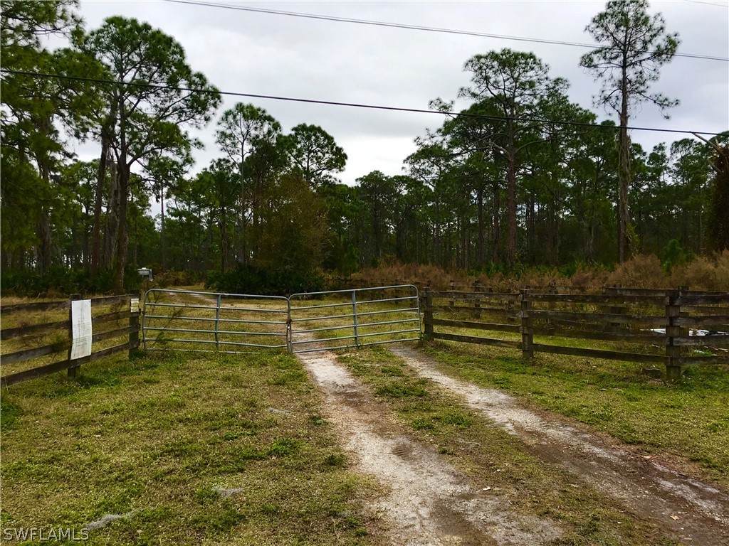 17571 Jamestown Circle - Photo 1