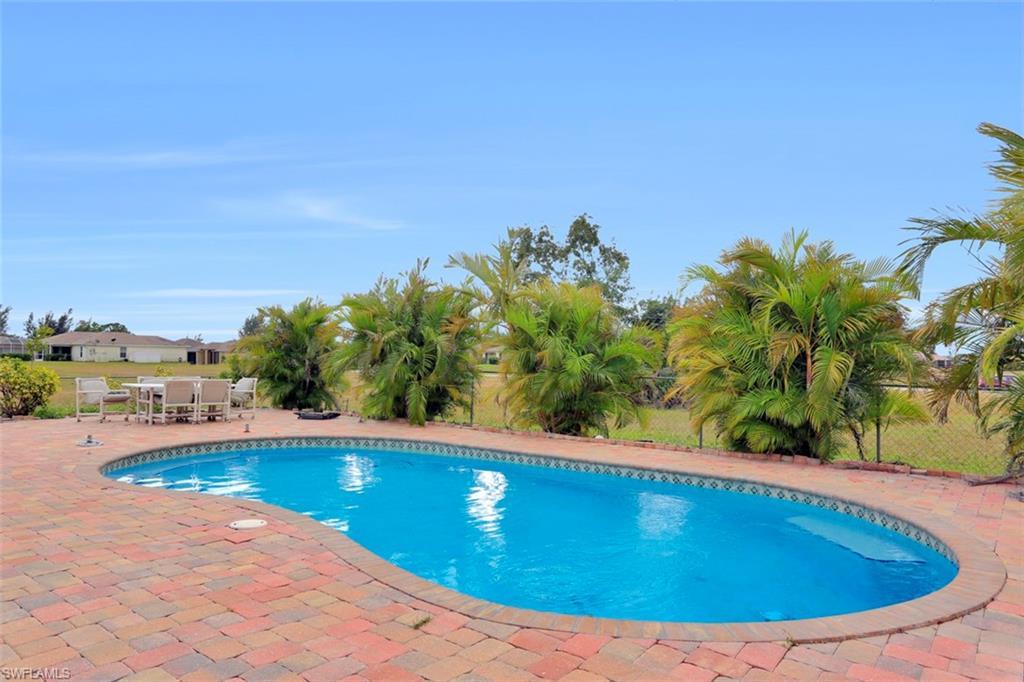 1506 Santa Barbara Blvd - Photo 1