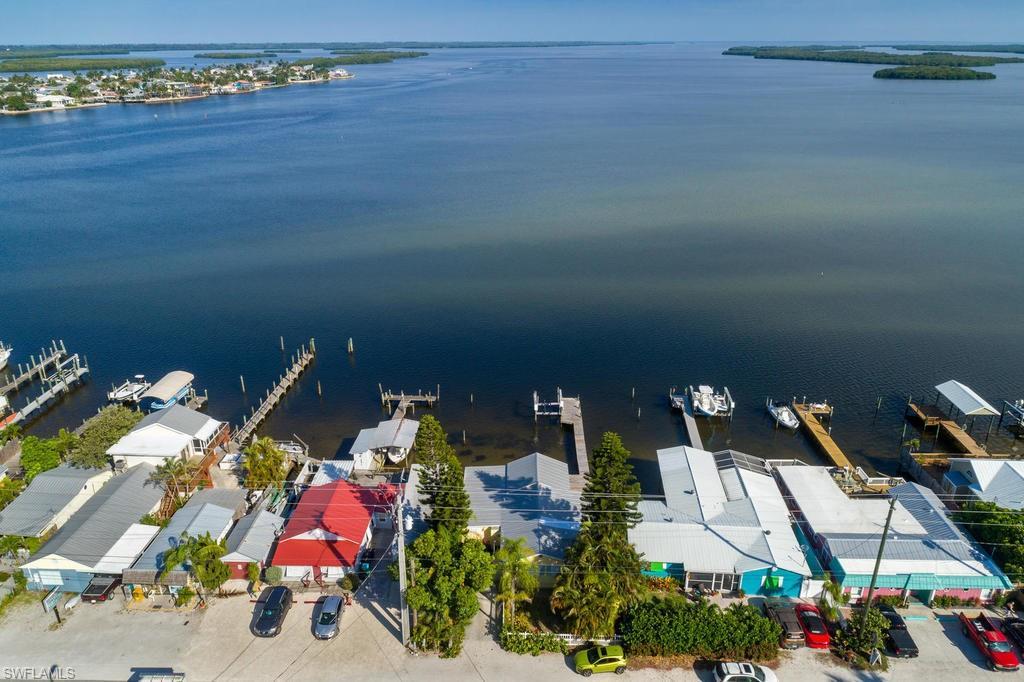 4256 Pine Island Rd - Photo 1