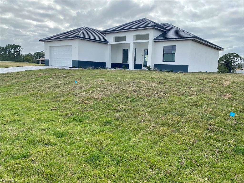 1122 Chiquita Blvd - Photo 1