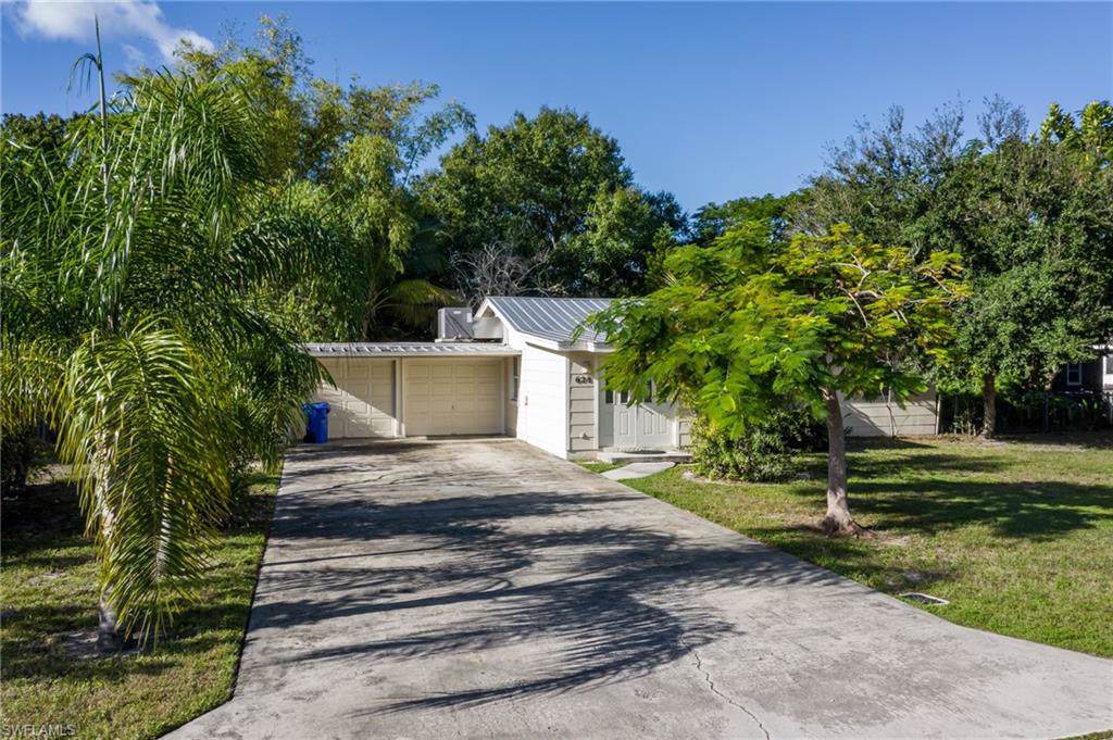 628 Princess St - Photo 1