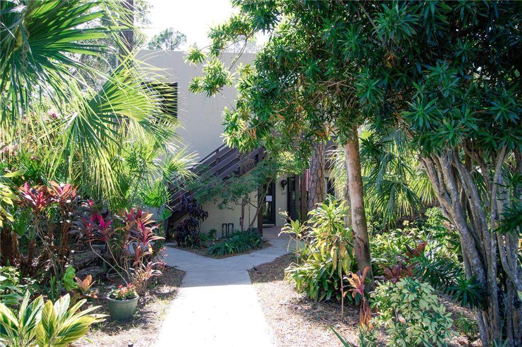 106 Pinebrook Drive - Photo 1