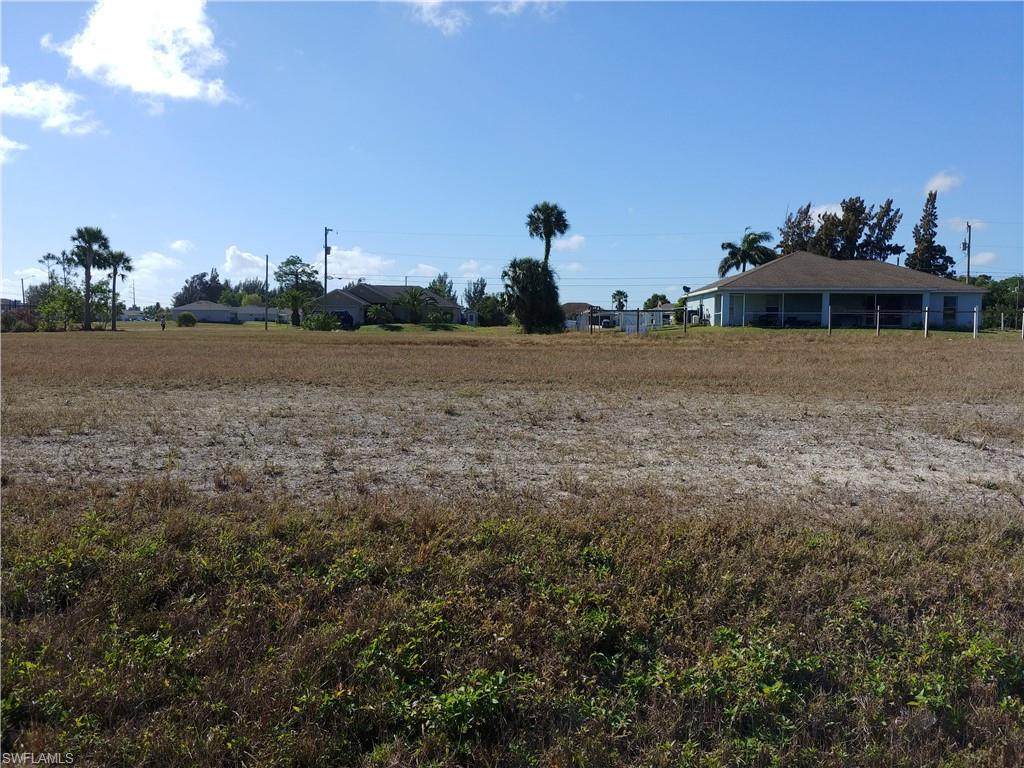 112 Diplomat Parkway - Photo 1