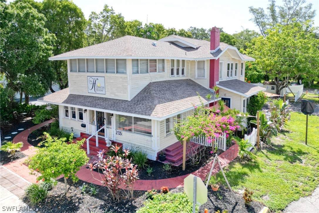 2135 Mcgregor Boulevard - Photo 1